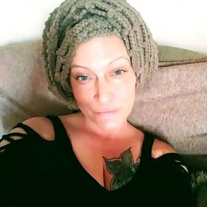 Meet your Posher, Angie